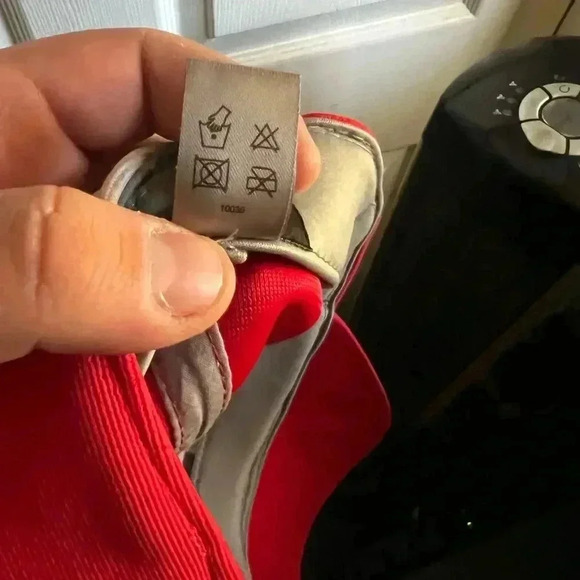 Under Armour Hat - Picture 5 of 6